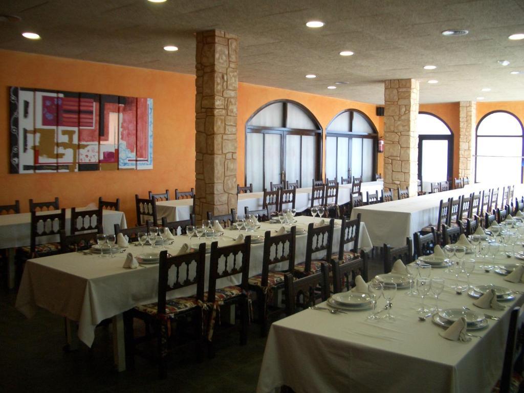 Hotel Pique Gandesa Ngoại thất bức ảnh