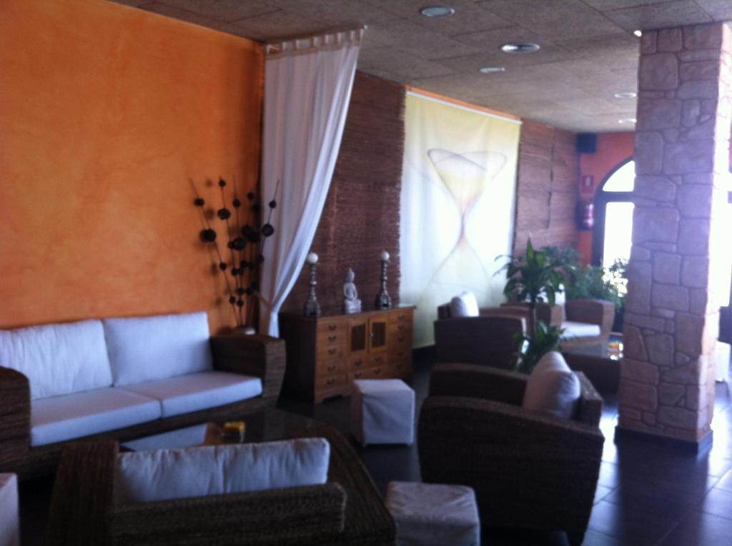 Hotel Pique Gandesa Ngoại thất bức ảnh