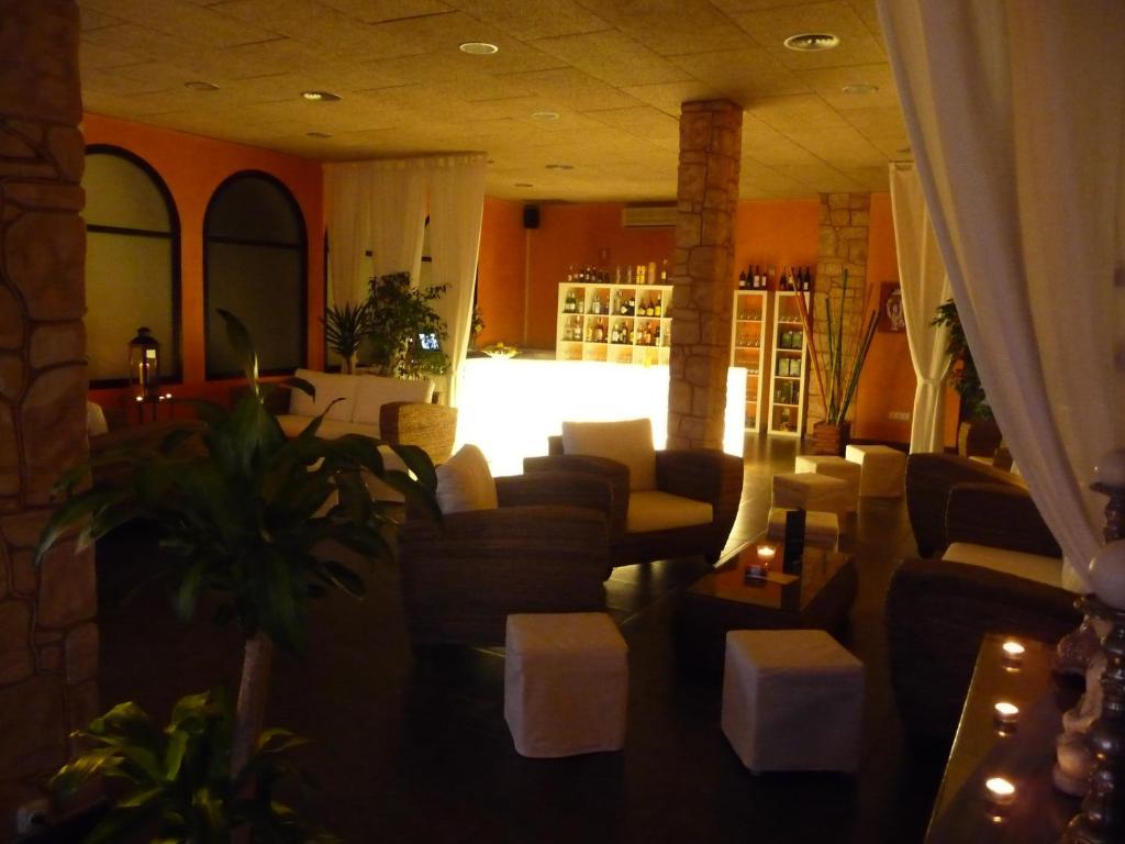Hotel Pique Gandesa Ngoại thất bức ảnh